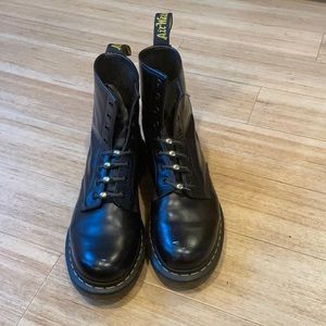 Dr. Martens 1460 US 9/EU 41